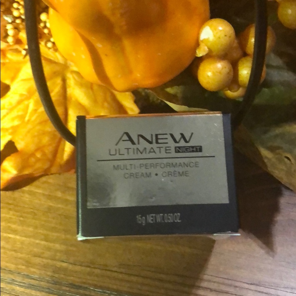 Anew Ultimate Multi-Performance Night +day cream